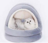 Self warming pet bed